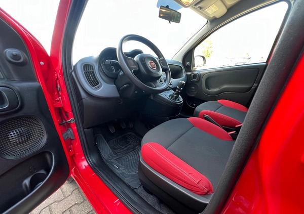 Fiat Panda cena 29900 przebieg: 130000, rok produkcji 2018 z Swarzędz małe 254